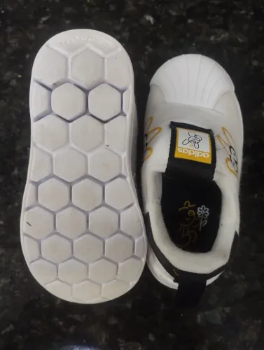 Tênis Adidas 