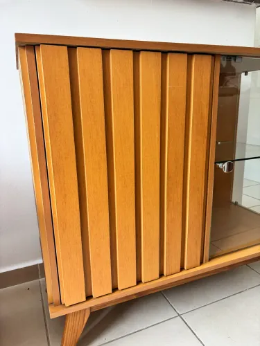 Aparador Buffet Pés em Madeira r$ 500,00