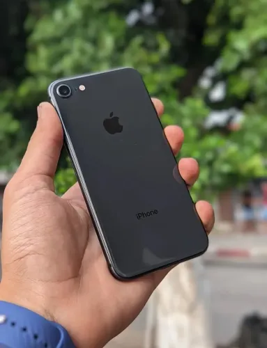 iPhone 8 preto 64gb completo na caixa
