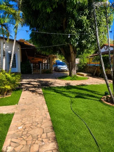 Excelente casa às margens do lago de três Marias.