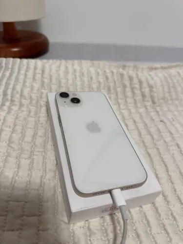 Celular IPhone 13 branco
