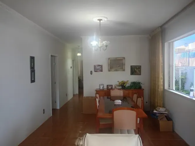 Casa Térrea para Alugar com 4 Dormitórios, Edícula e 4 Vagas na Divisa Estreito/Canto