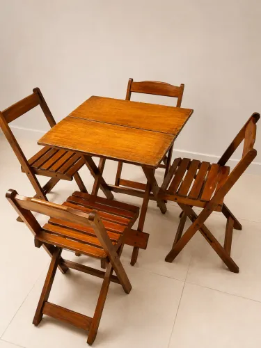 Jogo de Mesa com 4 Cadeiras