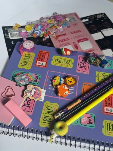 Kit Papelaria Completo com Caderno A4