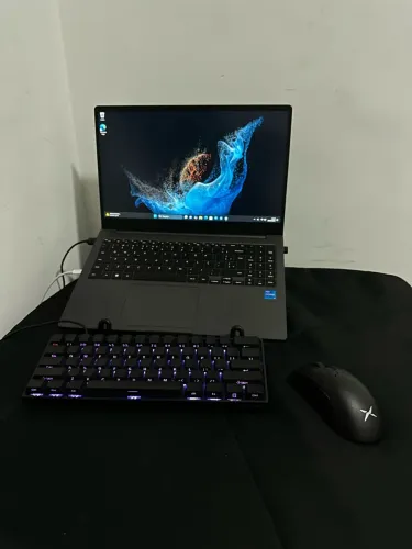 Samsung Galaxy Book2 i5 + 24GB RAM= 3 pentes + 1,25TB