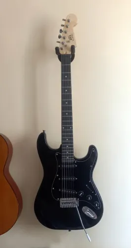 Guitarra e Amplificador novos!