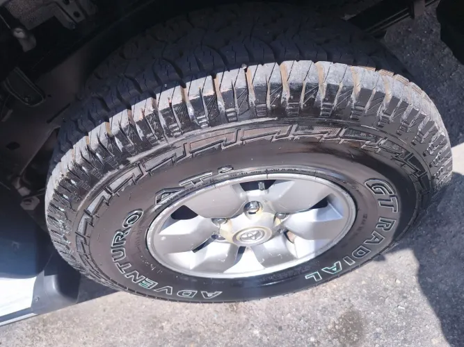  Aro 15 da Hilux 