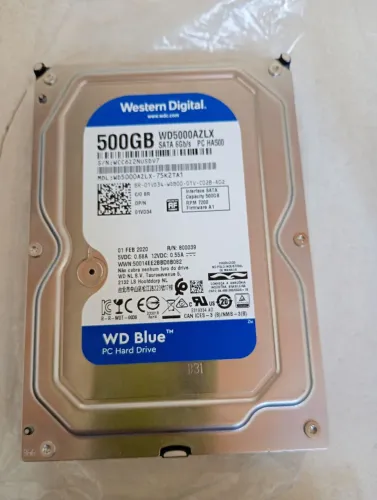 Hds com garantia 500 GB.