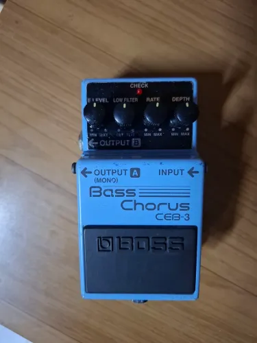Pedal Chorus Para Contrabaixo.
