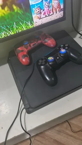 Ps4 semi novo 