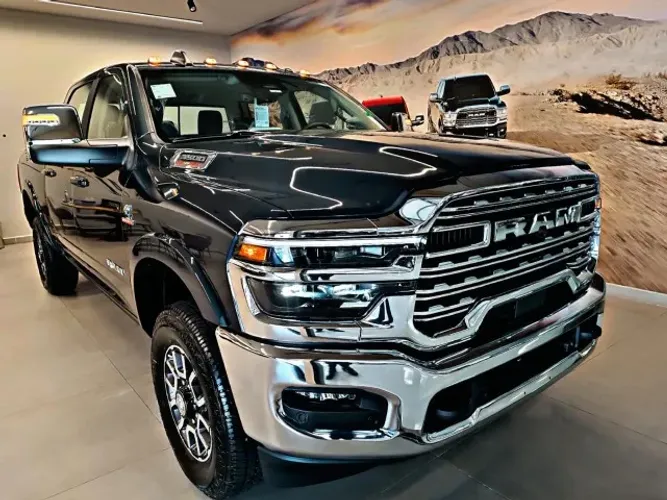 Ram 3500 Limited Longhorn 6.7 TB CD Diesel 2026