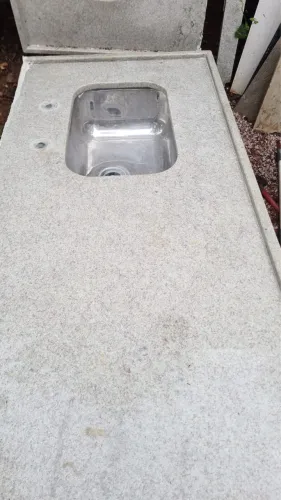 Pias de granito R$650