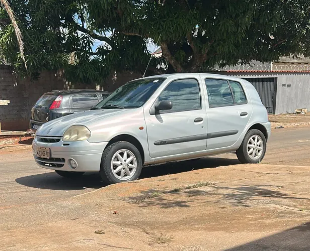 Renault Clio RT/ Privil. 1.0/1.0 Hi-power 16V 5P 2002
