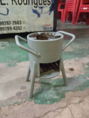 Vendo Fogareiro todo em Aço Carbono, Ferro Mecânico 40 cm de altura