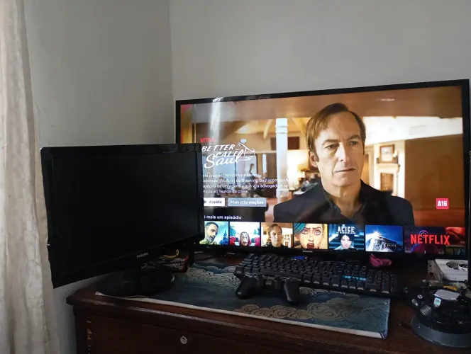 Combo: TV [Samsung 40 polegadas] + Monitor [Philips 22 polegadas] -  Vendo ou Troco