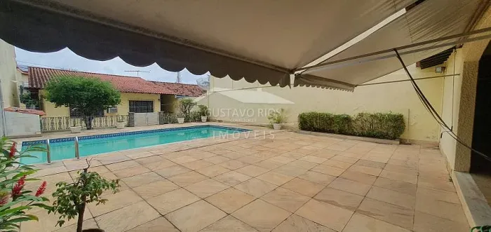 Casa 3 quartos com piscina Taquara RJ em condominio