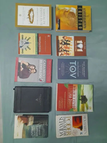 Livros religiosos novos a partir de R$ 20,00