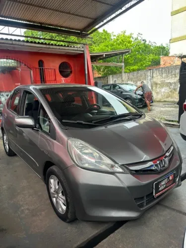 Honda Fit 2014 Automático 1 mil entrada Aércio veículos
