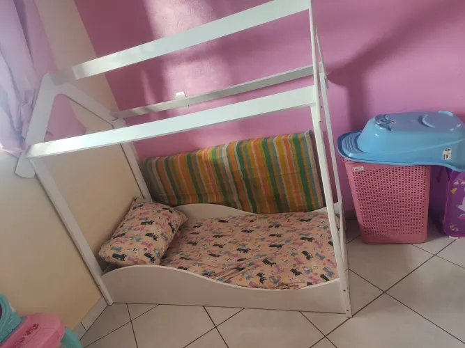 Mini cama montessoriana