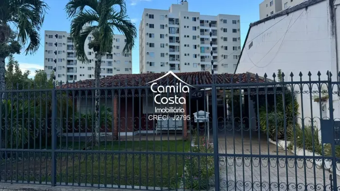 Casa Para Vender com 3 quartos 1 suítes no bairro Centro em Alagoinhas