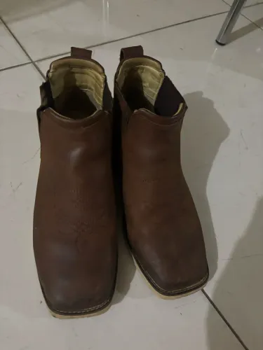 Botina em Couro legítimo Zebu 