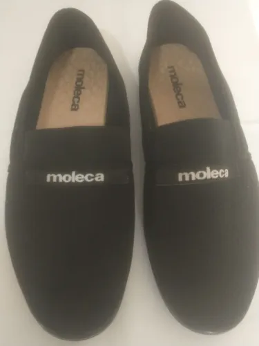 Tô vendendo essa sapatilha marca Moleca 