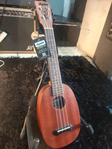 ukulele "abacaxi" Akahai