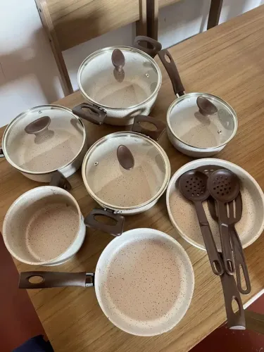 Jogo de Panelas Antiaderentes 10 Peças Cor Capuccino.