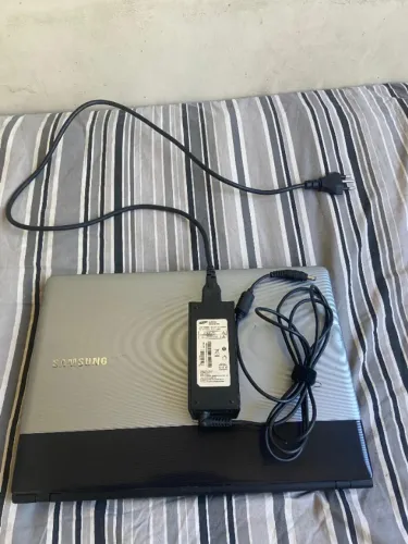 Notebook Samsung (Funcionando mas não da tela) + fonte original