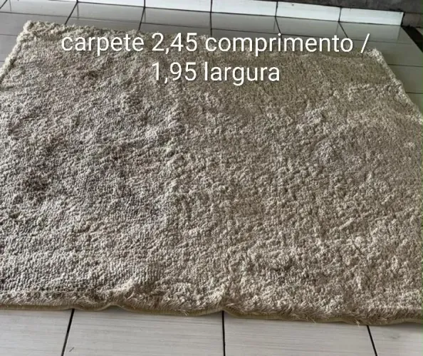 Carpete semi novo