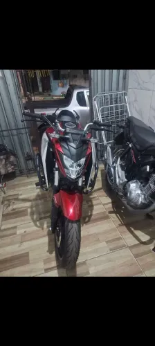 Cb 300f abs toda zera nads pra fazer 1.500 km roda manual e chave reserva so rodar e