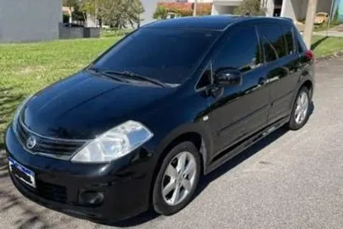 Nissan Tiida S 1.8/1.8 Flex 16V Mec. 2011