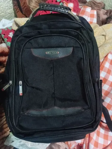Vendo mochila grande em bom estado