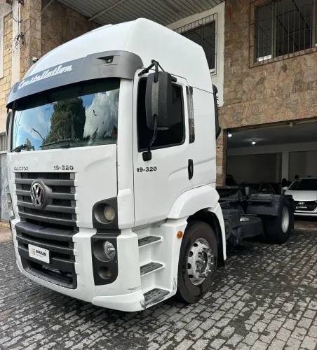 VW CONSTELLATION 19-320 ANO 2012 4x2