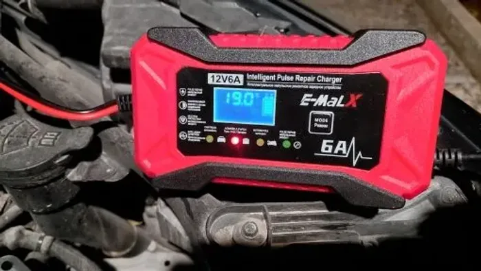 Carregador de bateria inteligente 12v automotivo com display em led