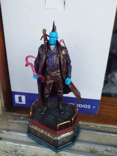 Figura de Ação Yondu e Groot Exclusiva CCXP 2022