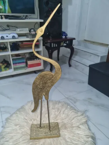 Linda garça de bronze bela peça e obra de arte escultura