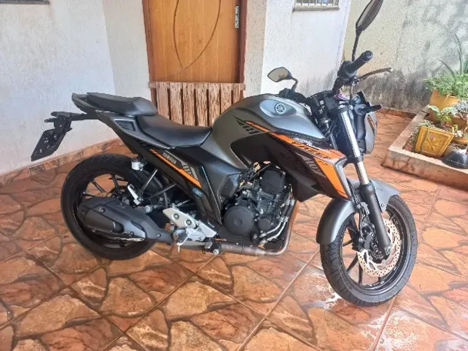 FZ25 250cc FAZER CONNECTED