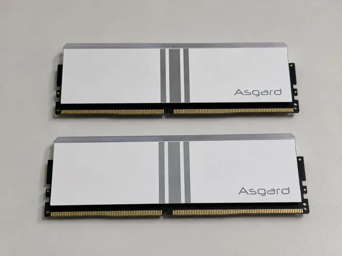 Memória RAM Asgard 16GB (2x8GB) DDR4 3200MHz RGB 