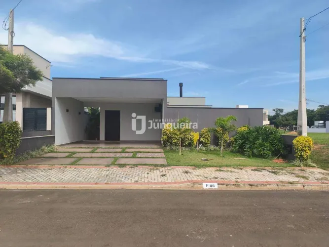 Casa em Condomínio à venda, 3 quartos, 3 suítes, 4 vagas, Residencial Quinta do Engenho -