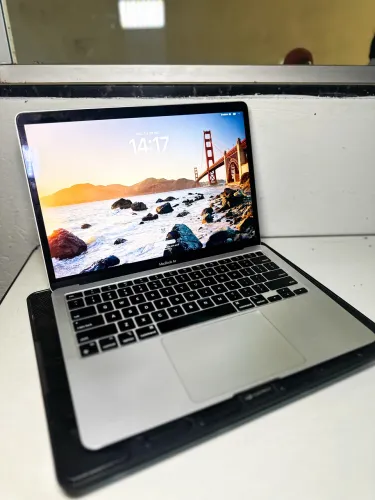 MacBook Air M1