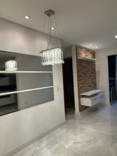 Vendo lindo pendente de cristal 