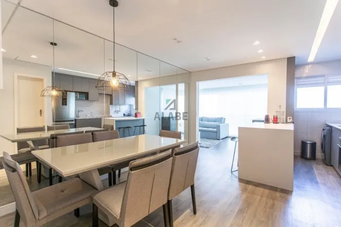 Apartamento com 62 m², 1 quarto sendo 1 suíte para venda ou locação no Itaim