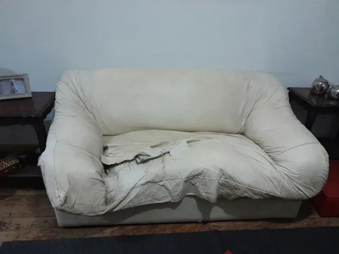 Sofá Geli estrutura excelente 