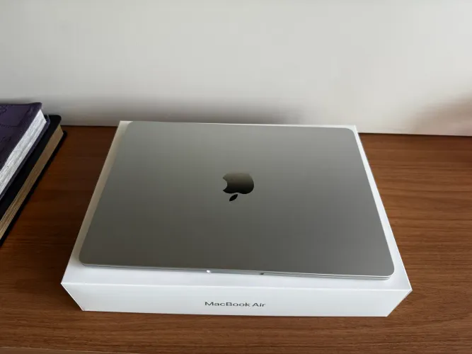 Macbook AIR M4