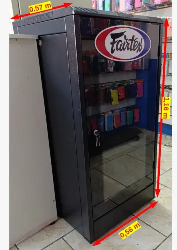 Rack Piso Fechado para Telecomunicação / TI / CFTV.