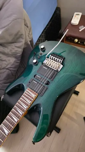 Guitarra Samick KR-570 Floyd Rose Coreana