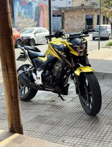 CB 300f pagou levo