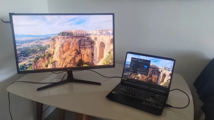Monotor Sansung 32" 4k (U32J59OUQL)