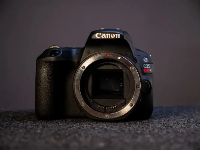 Canon sl2 kit 18-55mm + 50mm completo